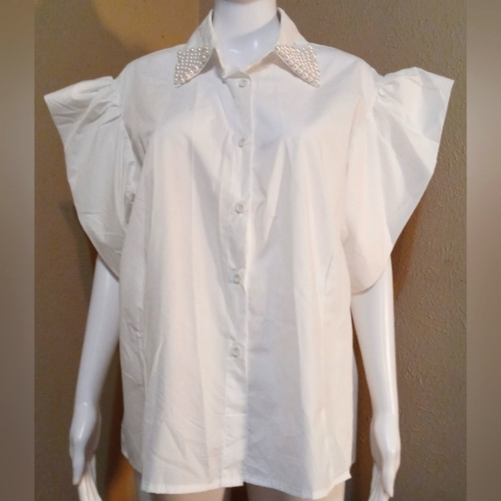 WoWo Pearl Collared Button-up Shirt